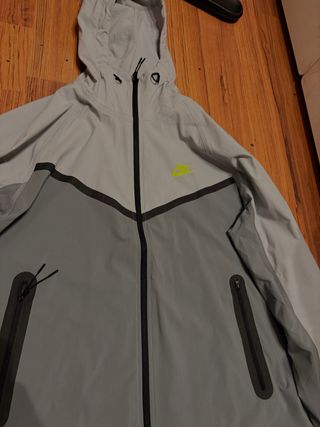 Chaqueta Nike Tech Gris y Verde (ORIGINAL)