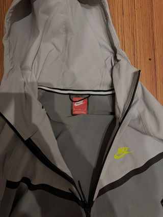 Chaqueta Nike Tech Gris y Verde (ORIGINAL)