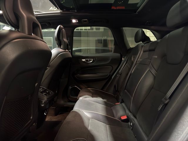 Volvo XC60 D5 Rdesing 235cv Full equipe