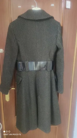 Elegante abrigo de mujer