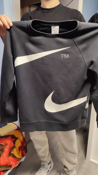 Sudadera Nike Negra. Talla niño 146- 158 cm