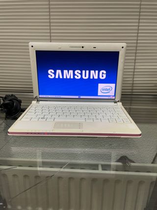 Mini Portátil Samsung