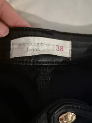 Pantalón mujer efecto piel