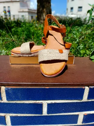 Sandalias de cuña con esparto