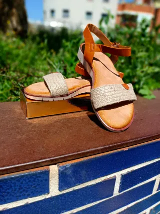 Sandalias de cuña con esparto