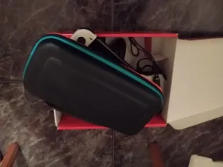 Nintendo Switch OLED Bianca e Rossa