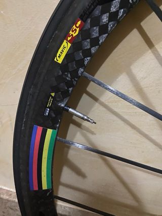 Rueda Trasera Mavic Cosmic Carbono