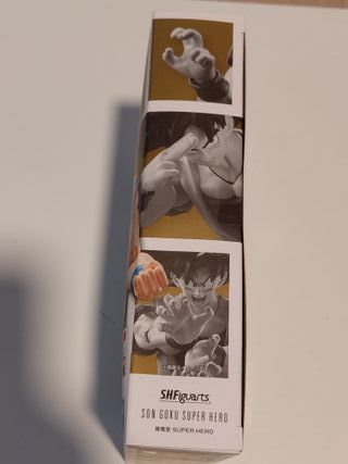 Bandai S.H.Figuarts Goku Super Hero