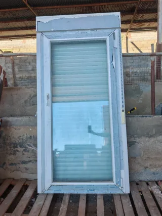 Puerta PVC cortizo 98x201