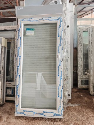 Puerta PVC 87,5 x 202 kommerling