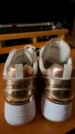 Michael Kors Zapatillas Blancas y Doradas