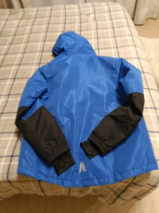 Cazadora de nieve para niño o niña azul y negra