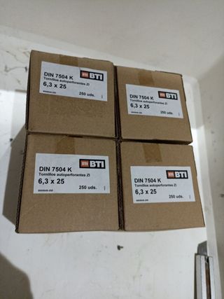 Tornillos autoperforantes DIN 7504 K 6,3x251000-to