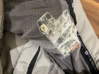 Pantalón de esquí negro. Marca burton. Talla xl