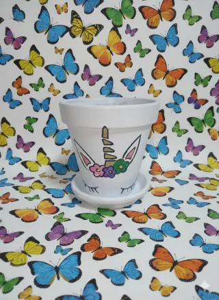 Maceta decorada unicornio