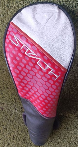 headcover TaylorMade Stealth 2 para taco de Golfe