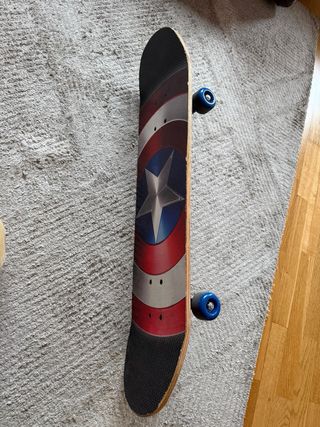 Monopatín / skate Capitán América Infantil