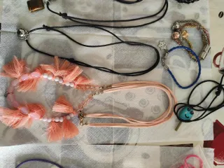 Conjunto Collares y Pulseras Variados