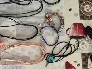 Conjunto Collares y Pulseras Variados
