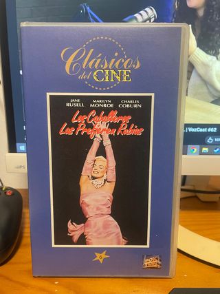 VHS Los Caballeros las Prefieren Rubias