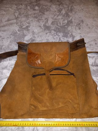 Mochila de serraje y cuero.  Hecha a mano