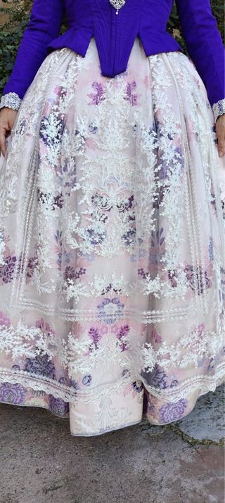 Traje de Fallera Talla 38-40 con manteletas.