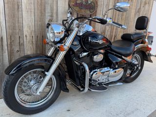 Suzuki C800 Intruder