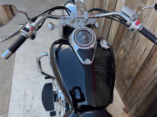 Suzuki C800 Intruder