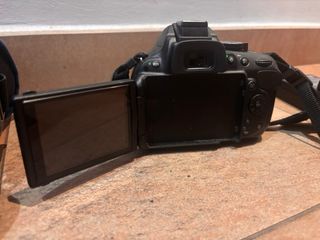 Cámara Nikon D5200 + Lente 18-55mm