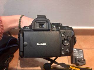 Cámara Nikon D5200 + Lente 18-55mm