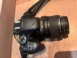 Cámara Nikon D5200 + Lente 18-55mm