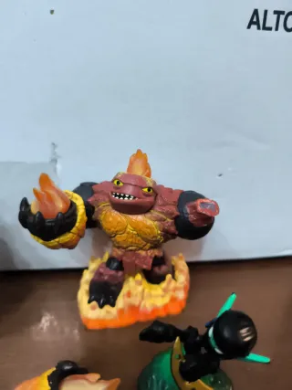 Lotto Skylanders funzionanti con parti mancanti