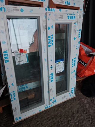 Ventana PVC 77x99