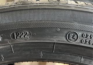 2. Neumáticos  255/40R20 101Y