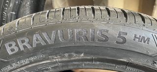 2. Neumáticos  255/40R20 101Y