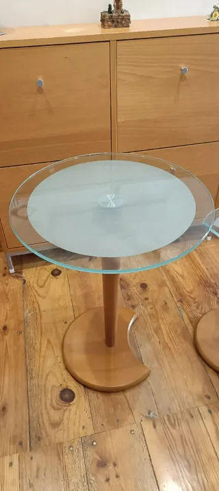 Juego 2 mesas auxiliares cristal y madera