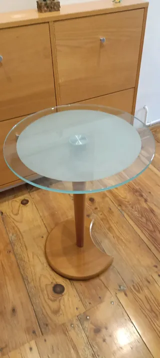 Juego 2 mesas auxiliares cristal y madera