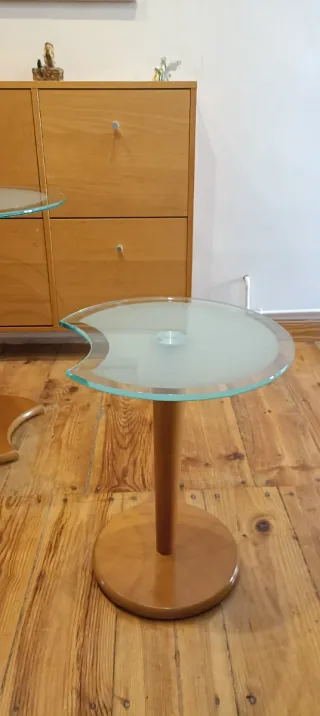 Juego 2 mesas auxiliares cristal y madera