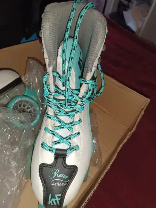 Patines Retro Classic Blancos y Turquesa