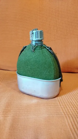 Cantimplora militar vintage verde