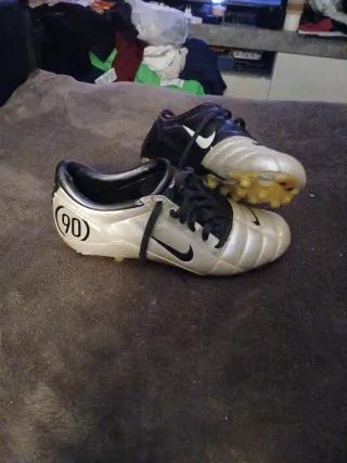 Botas de fútbol Nike Total 90 III