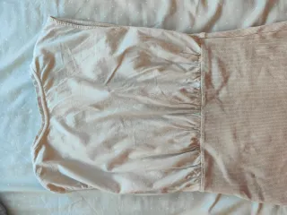 Vestido Bershka sin mangas beige Talla S