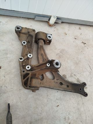 Cuna motor y brazos suspensión Seat Leon FR