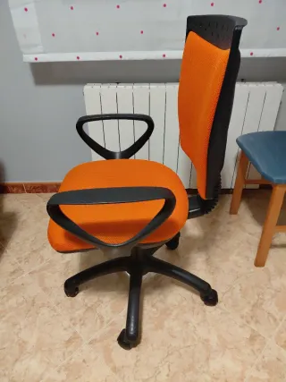 Silla de oficina naranja