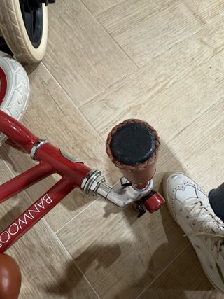 Bicicleta Banwood sin pedales roja