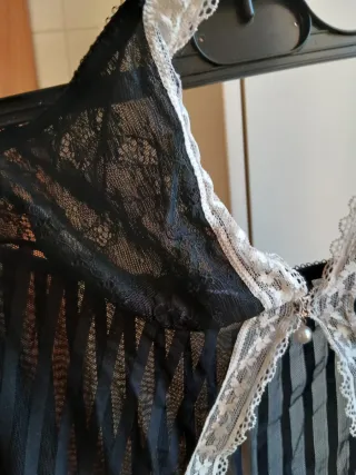 Lingerie nera con pizzo