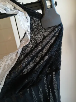 Lingerie nera con pizzo