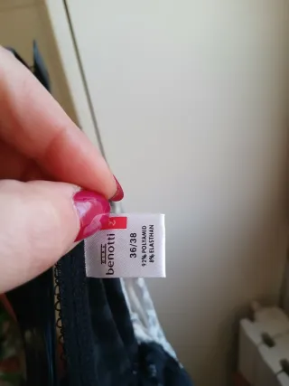 Lingerie nera con pizzo