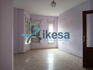 Piso en venta en Torreperogil