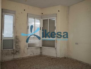 Piso en venta en Torreperogil